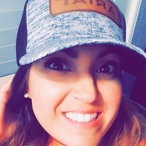 Meet your Posher, Monique